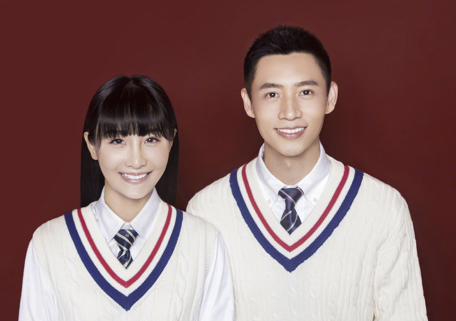 快男魏晨晒婚纱照，高颜值老婆气质出众，爱情长跑十年成眷属