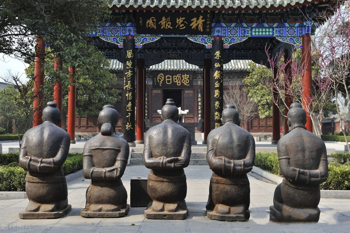 秦桧后人想拆除秦桧跪像，说得句句在理，为何遭众人强烈反对？