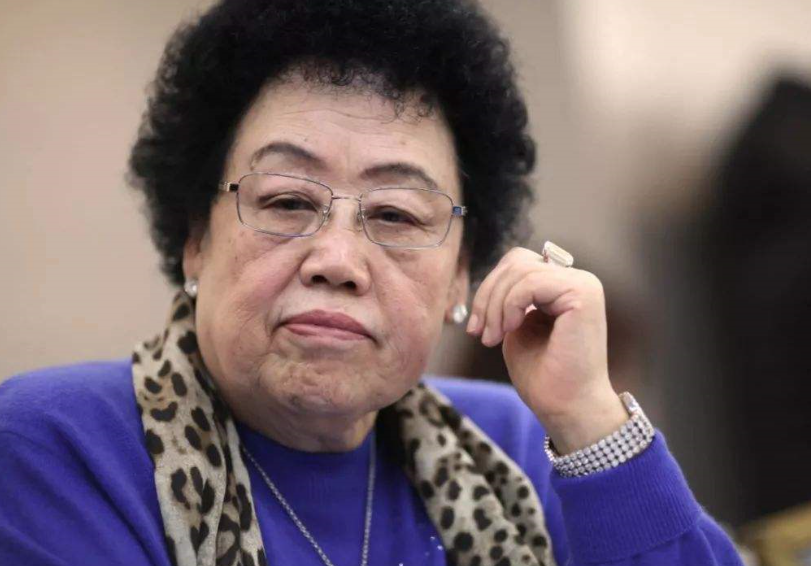 迟重瑞妻子身价530亿！系百富榜年纪最大富婆，曾出生于颐和园