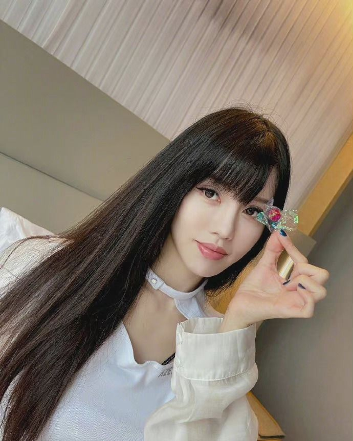 YUMI孙雨被曝吞药轻生，网友怀疑在演戏，好朋友无奈出面替她澄清