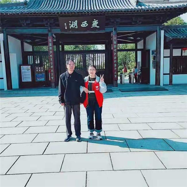 关于感谢母校感谢师恩征文(附:感恩学校的话简短精辟作文)