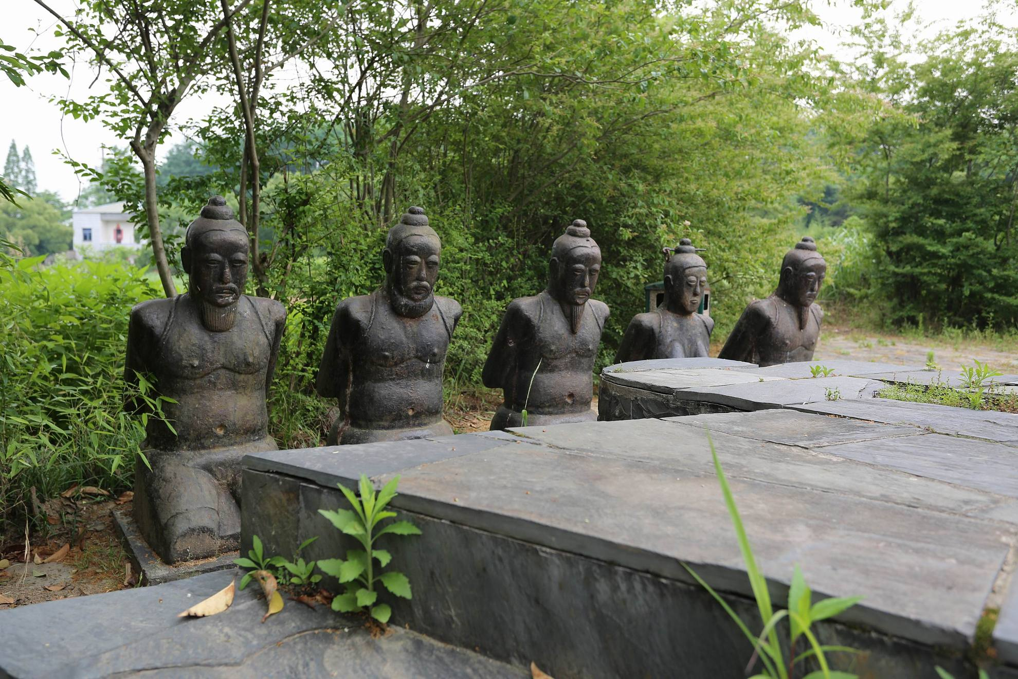 秦桧后人想拆除秦桧跪像，说得句句在理，为何遭众人强烈反对？