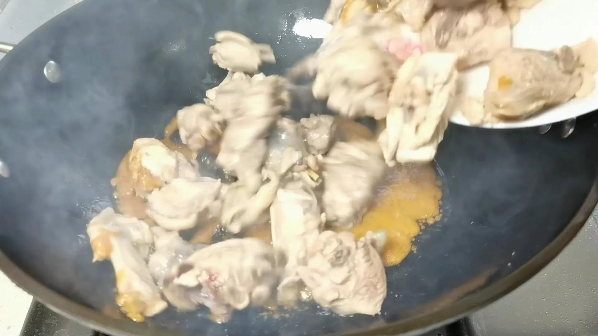 这才是红烧鸡块的正确做法，看着流口水，吃一口太香了
