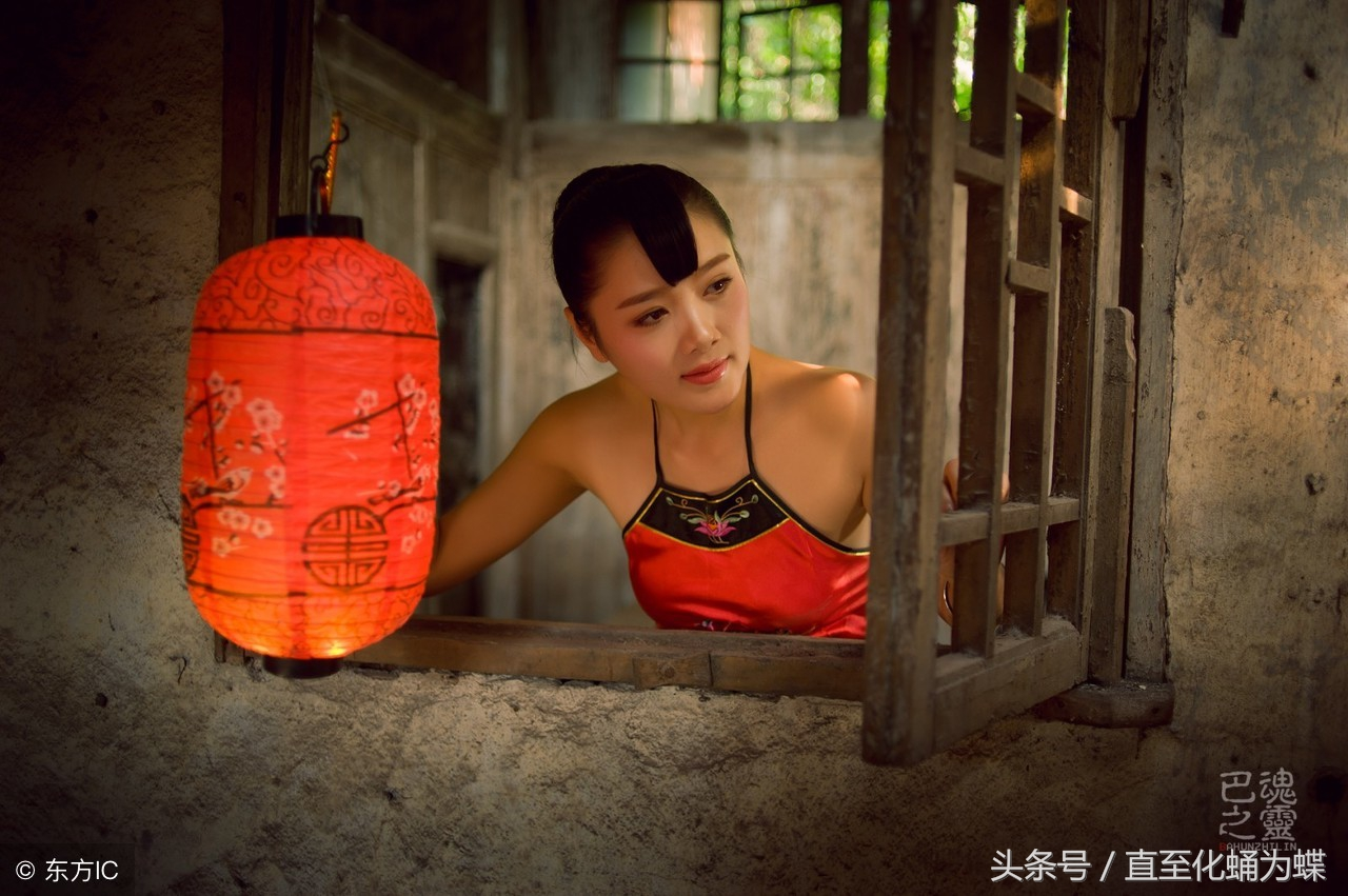 肚兜即抹胸，图案知多少