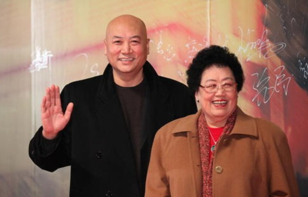 迟重瑞妻子身价530亿！系百富榜年纪最大富婆，曾出生于颐和园