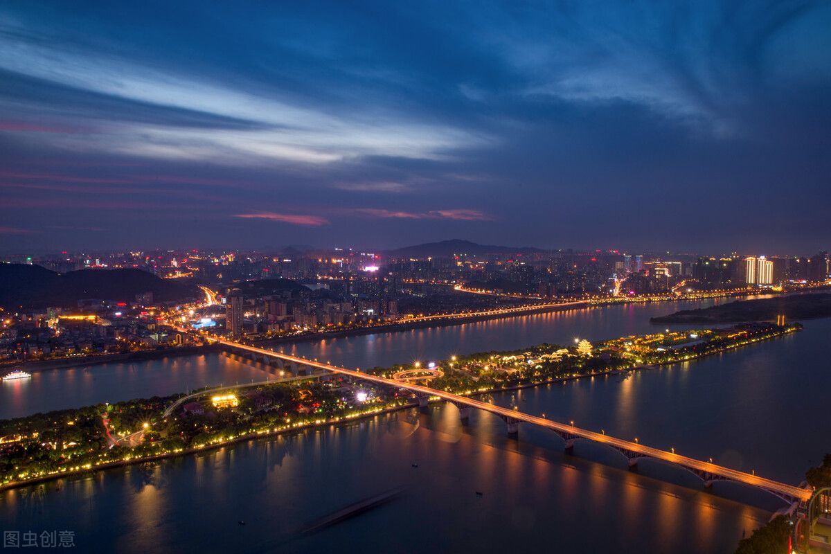 最新18个一线城市名单：南京领先成都，天津领先苏州排名第十