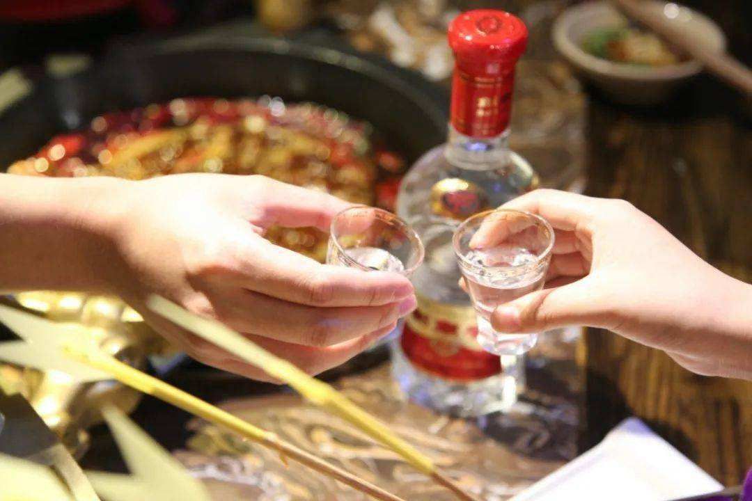 四川名酒有哪些品牌(经典有名气7大白酒排行榜大全)