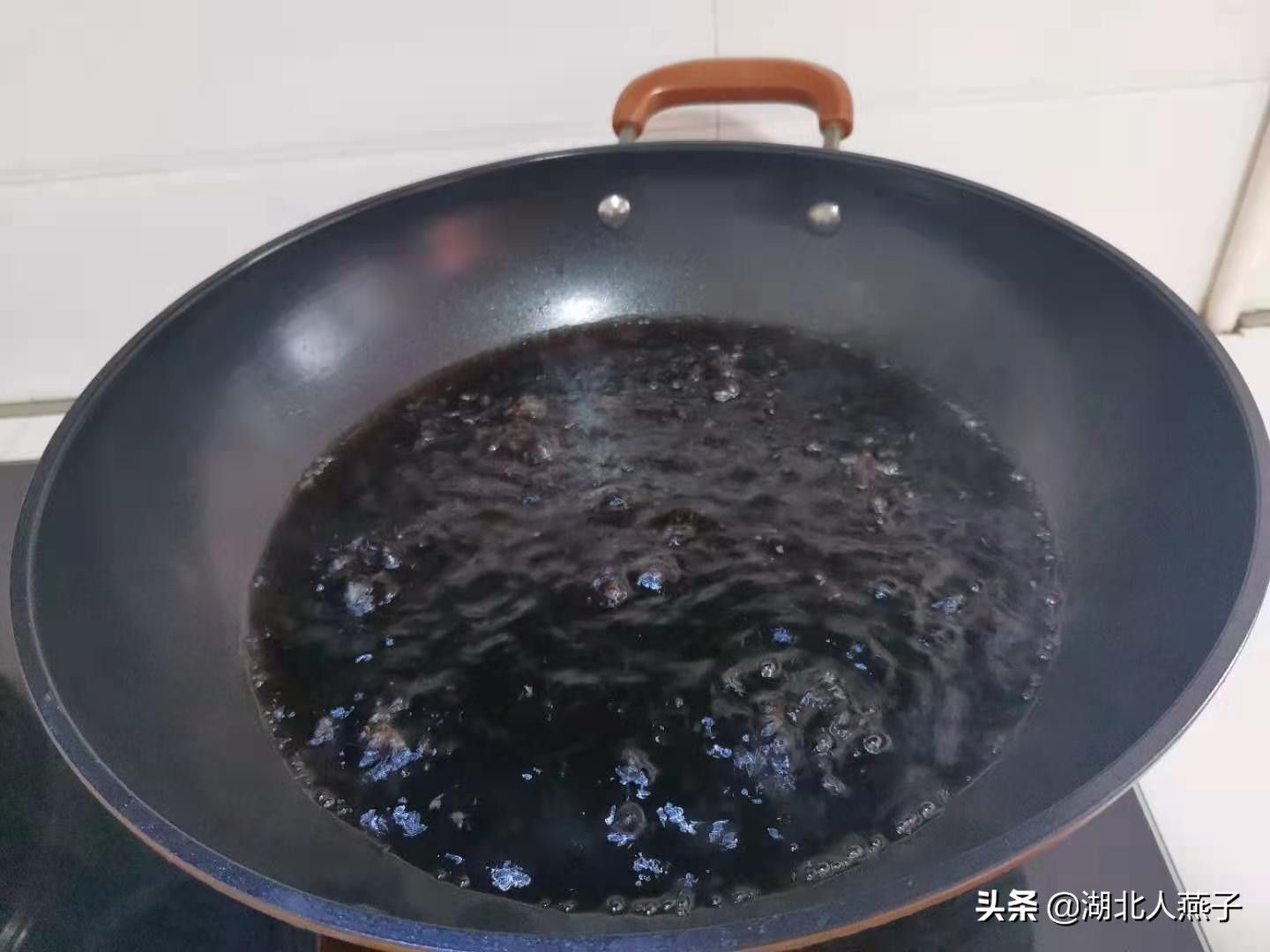 这才是腌糖蒜的家常做法，调料和配方都告诉你，学会在家轻松做