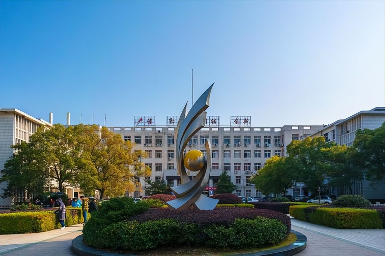2022最新江西省大学排名，师大追上江财，一学院排名超过过大学