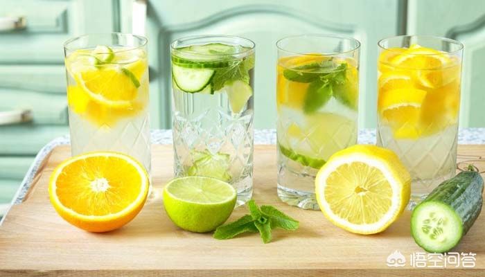 经常喝柠檬水有什么好处（柠檬水的功效与作用及食用方法）