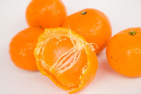 为啥吃橘子上火，吃橙子却败火？3种“上火”的水果，要多加注意