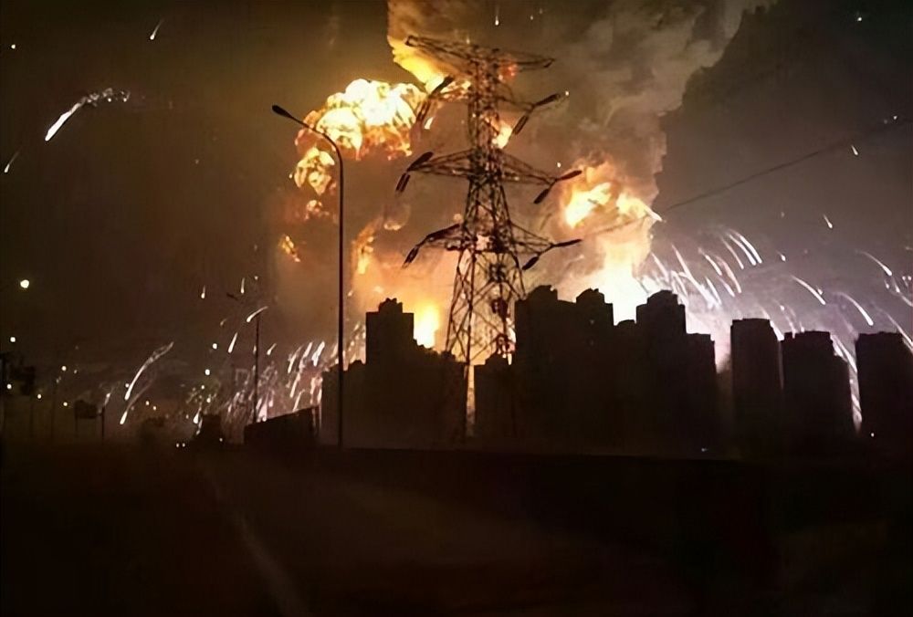 2015年，8·12天津案唯一幸存的消防员：活着并不好受