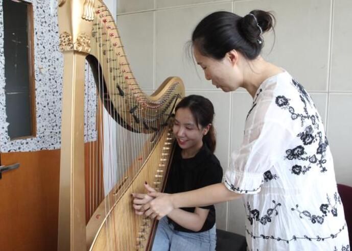 箜篌怎么读什么意思(箜篌的拼音及意思解释)