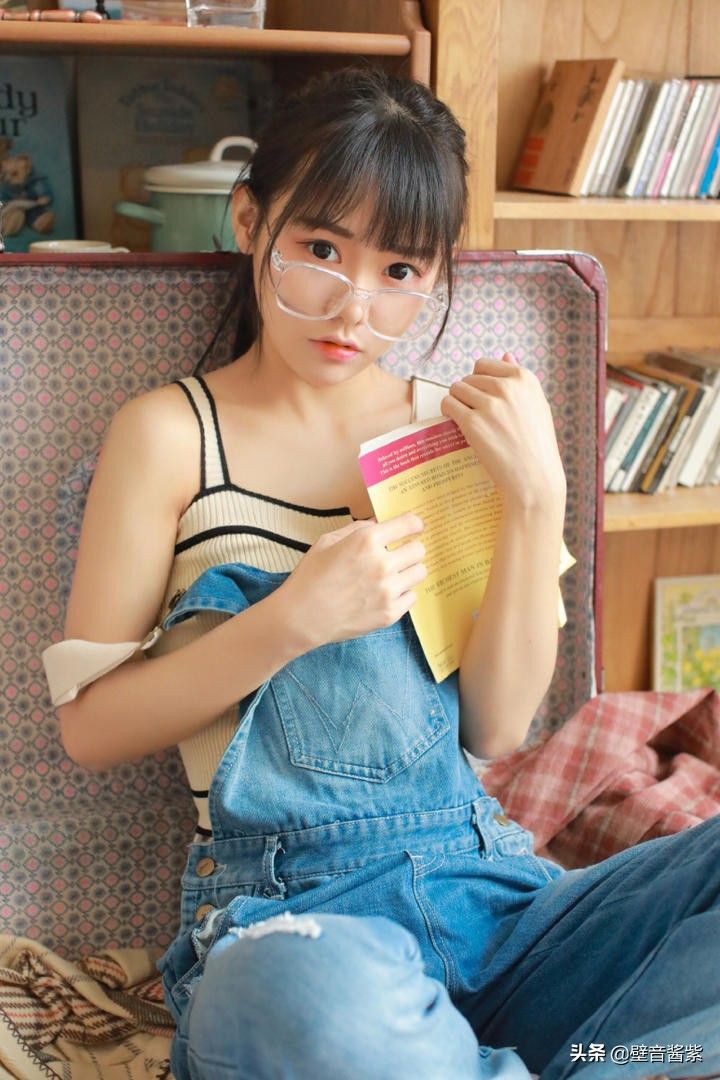 高清全面屏手机锁屏壁纸(手机锁屏萌妹子太媚图案大全)