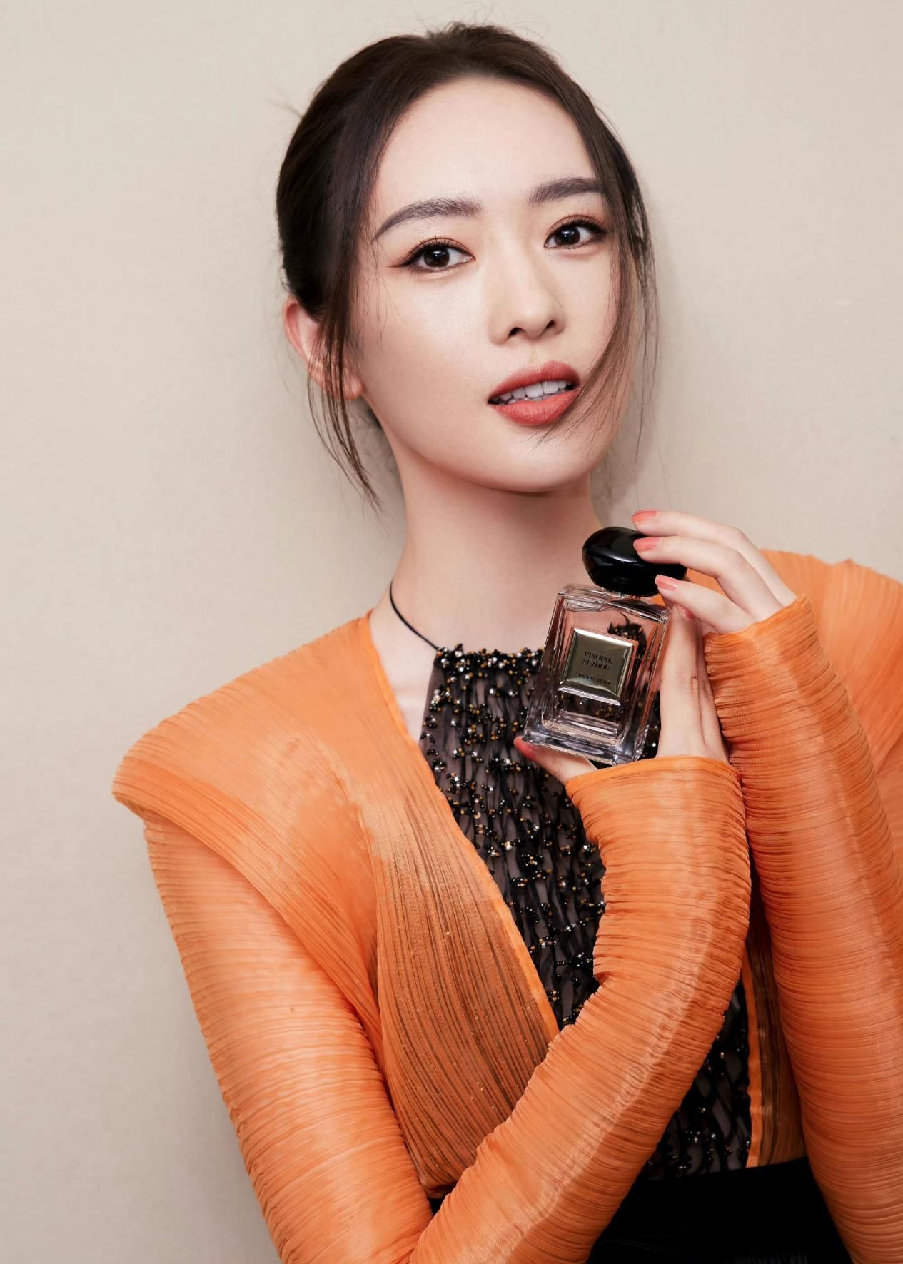 橘色搭配什么颜色衣服佳(橘红色佳颜色搭配图片)
