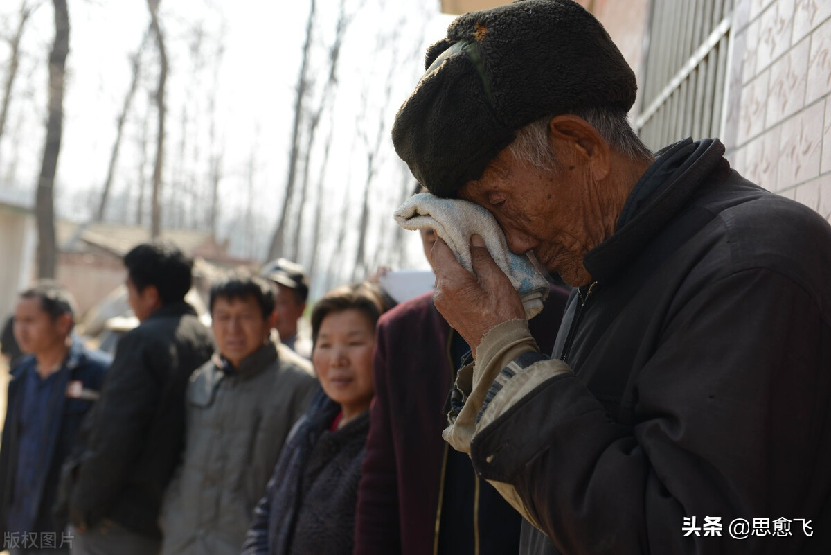 节哀是什么意思（亲人离世安慰节哀顺变的短句）