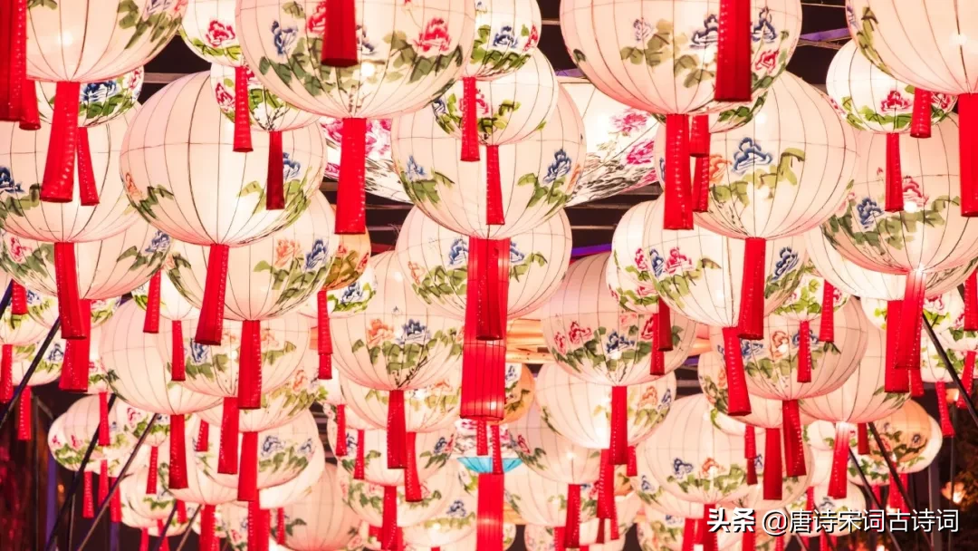 元宵节古诗开头的作文有哪些(小学元宵节的古诗30首)