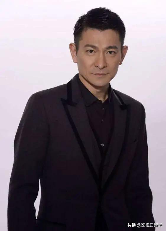 内地最火的十位香港男歌手，张学友唱功第一，王嘉尔成新生代代表