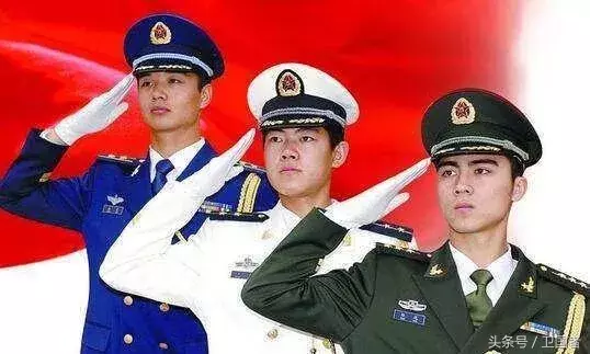 军衔等级肩章排列图片(一张图教你区分军人的军衔和级别)