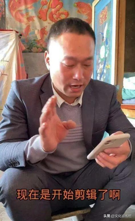 登上北京跨年晚会的张同学，没团队没背景为何能让倪萍与其携手