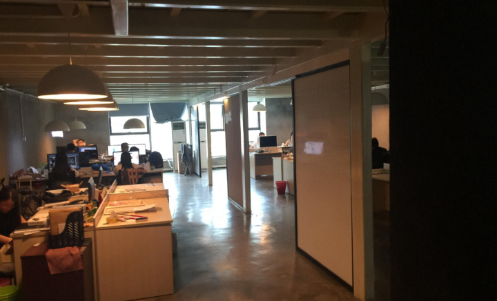 2021直播电商创业机会(网红直播电商模式的未来发展前景)