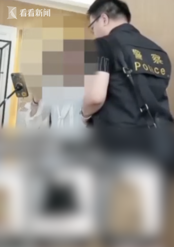 好看的网红直播间在哪里看(女网红直播间卖假货当场被抓)