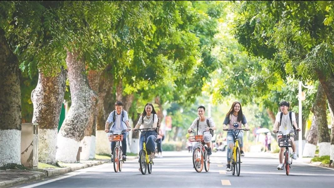 大学生生活费普遍情况调查一个月1200元(广州住宿费1200够吗)
