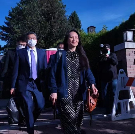 姚安娜发文欢迎姐姐孟晚舟回国（众明星贺祝妹妹姚安娜心情激动）